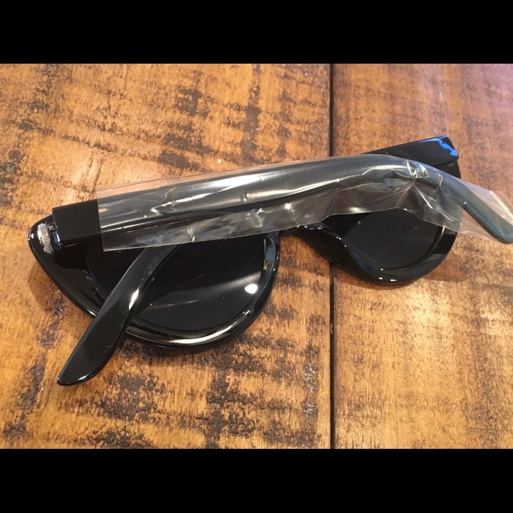 SUNGLASSES - Picture 4 of 4